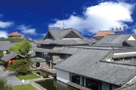 Qufu Queli Binshe Hotel